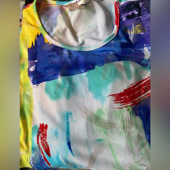 🛑 4/$25 TanJay Multi-Color Abstract Print Top - Picture 5 of 9
